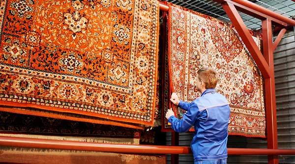 Teppichreinigung und Teppichpflege Teppichpflege von Orientteppichen